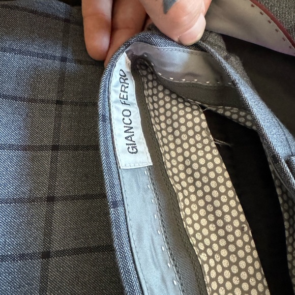 Stylish Suit - Picture 3 of 9